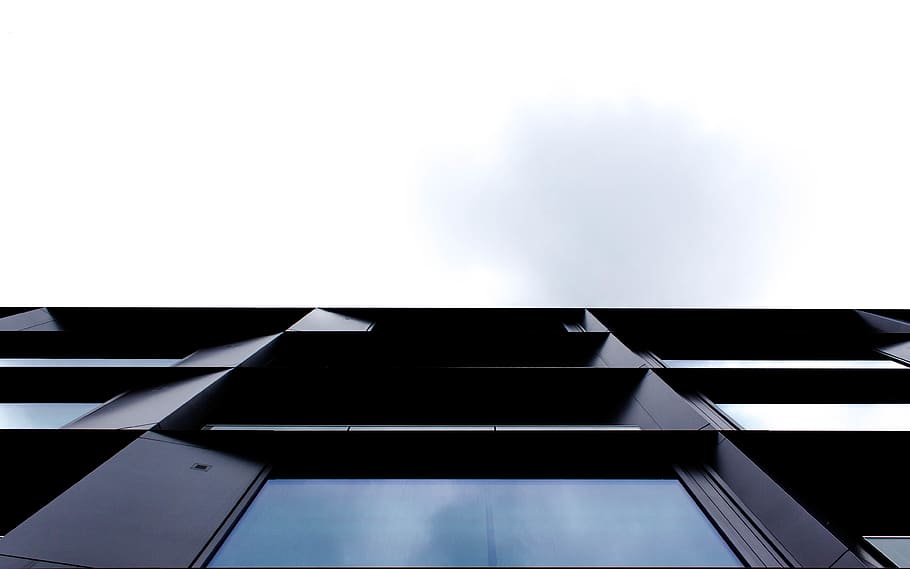 Alemanya, Berlín, cel, finestra, paret, art, art de carrer, naturalesa, urbà, escola, reflexió, edifici abstracte, edifici, resum, patrons, estiu, ciutat, arquitectura, estructura construïda, vista d’angle baix, exterior de l'edifici, cap gent, dia, còpia espai, a l'aire lliure, patró, modern, cel clar, llum solar, vidre - material, forma geomètrica, directament a sota, apartament, 4K