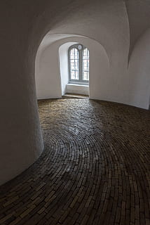architettura, interno, arco, struttura costruita, in casa, nessuno, costruzione, storia, il passato, giorno, finestra, parete, caratteristica della parete, assenza, la strada davanti, vuoto, luce del sole, vecchio, ciottolo, modello, 5K, CC0, dominio pubblico, privo di copyright