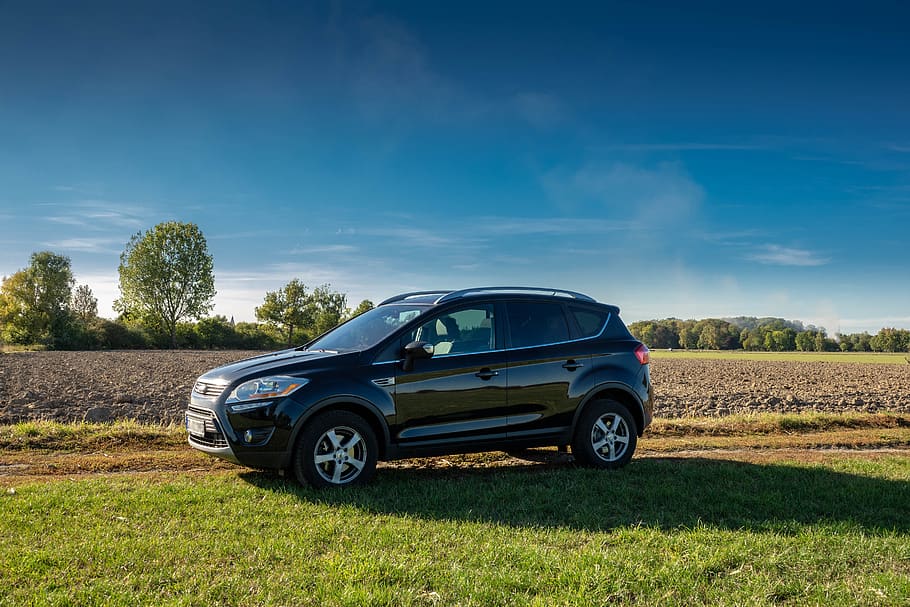 offroad, kuga, automàtic, camp, prat, cultivable, vehicle, estiu, manera de transport, cotxe, cel, transport, automòbil, planta, vehicle terrestre, naturalesa, núvol - cel, blau, dia, terra, herba, paisatge, cap gent, llum solar, medi ambient, arbre, a l'aire lliure, 5K