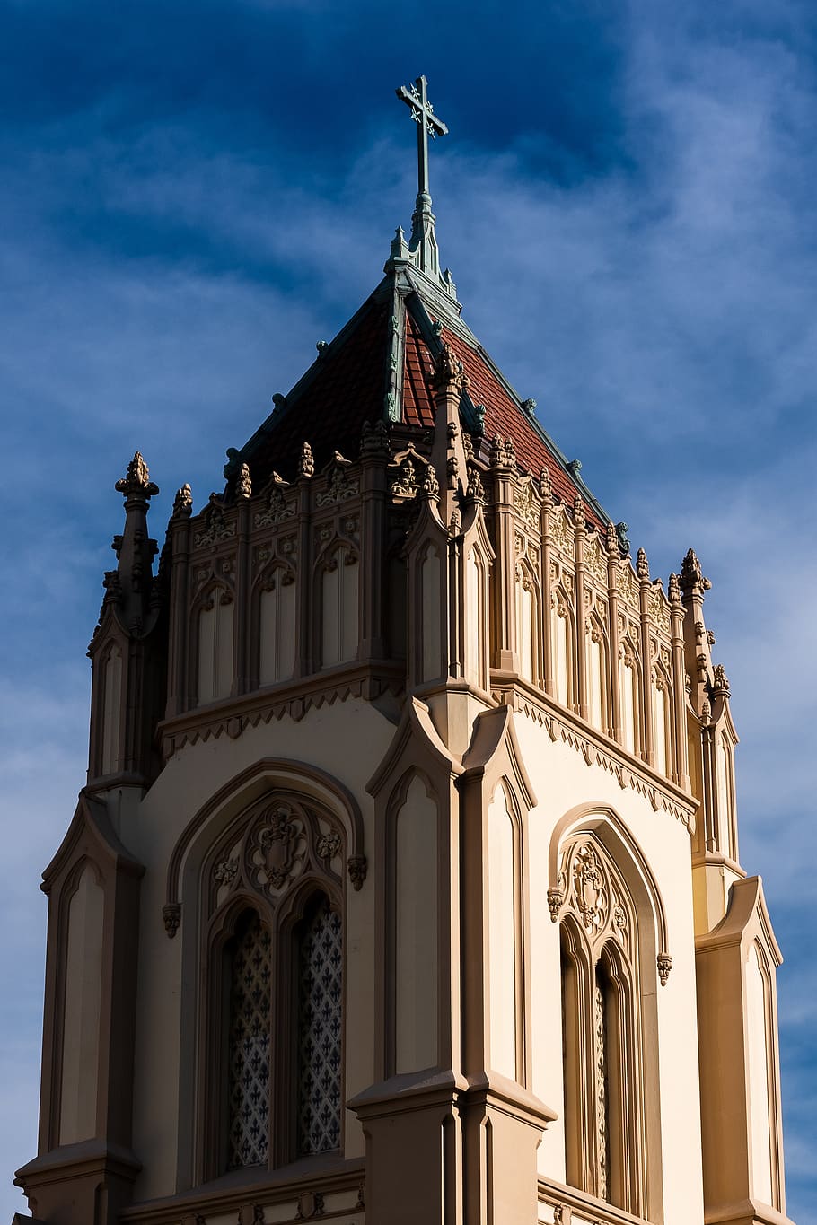 torre, arquitectura, edifici, campanar, fletxa, san francisco, universitat de san francisco, EUA, cúpula, clar i fosc, sanfrancisco, universitat, usf, Torre del Rellotge, arc, arquejat, pneumàtic, pilar, columna, urbà, estructura construïda, exterior de l'edifici, religió, creença, espiritualitat, cel, lloc de culte, vista d’angle baix, cap gent, núvol - cel, naturalesa, dia, destinacions de viatge, a l'aire lliure, ornamentat, 4K
