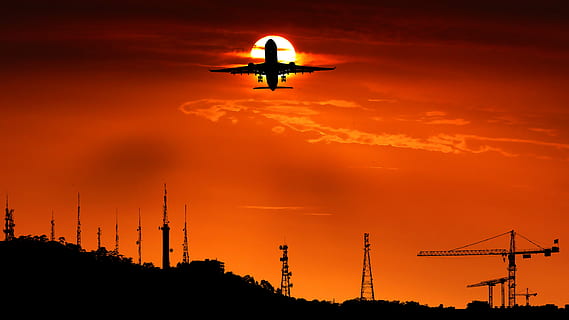 zonsondergang, constructies, toren, communicatie, architectuur, bedrijf, stad, gebouw, hemel, silhouet, industrie, vervoer, natuur, wijze van transport, technologie, luchtvoertuig, geen mensen, vliegend, Oranje kleur, machinerie, vliegtuig, wolk - lucht, buitenshuis, bouwindustrie, ingebouwde structuur, schemer, economie, 4K, CC0, publiek domein, royaltyvrij