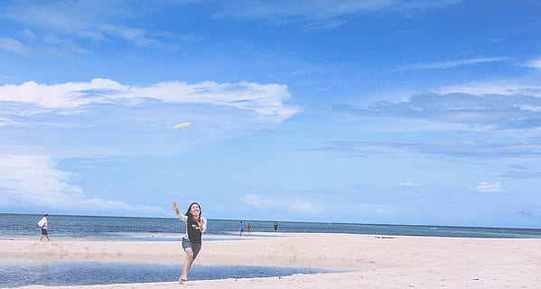 ciselure, plage, mer, eau, ciel, terre, horizon, nuage - ciel, paysages - nature, horizon au-dessus de l'eau, Activité de loisir, Vrais gens, modes de vie, vacances, beauté dans la nature, permanent, voyage, les vacances, le sable, la nature, en plein air, couple - relation, 4K, CC0, domaine public, libre de droits