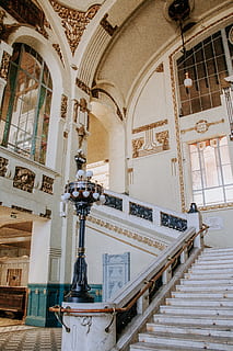 bílý, beton, schody, uvnitř, budova, oblouky, architektura, strop, sloupec, design, Domov, interiér, Vzhled interiéru, světla, Okna, stavba, oblouk, nikdo, schodiště, umění a řemesla, osvětlovací zařízení, minulost, Dějiny, zábradlí, architektonický sloup, místo uctívání, vyšperkovaný, schodiště a schodiště, náboženství, víra, elektrická lampa, 4K, CC0, veřejná doména, bez autorských práv