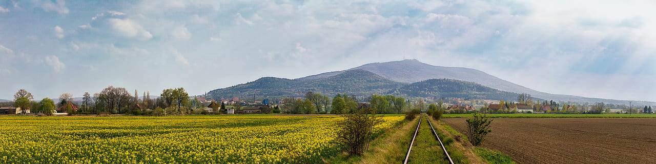 Polonia, Roger Sobocki, paisaje, cielo, panorámico, planta, ambiente, agricultura, tierra, nube - cielo, paisajes - naturaleza, campo, escena rural, naturaleza, montaña, granja, escena tranquila, belleza en la naturaleza, árbol, hierba, tranquilidad, cultivo, nadie, cordillera, al aire libre, 8K, CC0, dominio público, libre de derechos