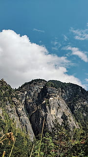 grå, bjerg, et kors, skyer, Sky, trek, pato, bhutan, rede, tiger, sky - himmel, himmel, skønhed i naturen, scenics - natur, klippe, rolig scene, ro, natur, dag, rock-objekt, ikke-urbane scene, ingen mennesker, solid, bjergkæde, plante, lav vinkel visning, miljø, landskab, rock formation, formation, udendørs, bjergtop, høj, eroderet, 4K, CC0, offentligt domæne, royaltyfrie