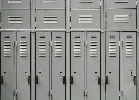 grå metal skab, skab, skole, grå, metal, dør, opbevaring, kollegium, 19, 20, 21, 23, 24, 25, 26, 22, numre, metallisk, geometriske, symmetri, sikkerhed, beskyttelse, fuld ramme, omklædningsrum, lukket, baggrunde, gentagelse, mønster, låse, ingen mennesker, i en række, side om side, arkitektur, opbevaringsrum, bygning, bygget struktur, 4K, CC0, offentligt domæne, royaltyfrie