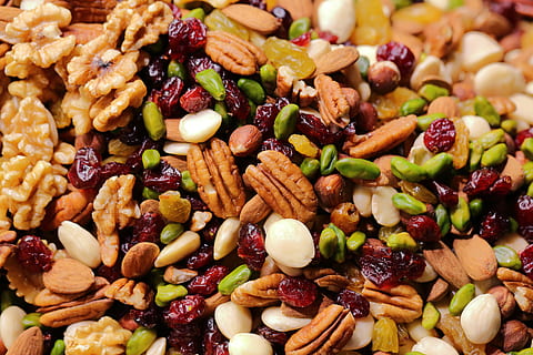 feijão cozido, plantar, Comida, vegetal, noz, ovo, amêndoa, vegetação, Doces, confeitaria, lanche, produzir, pecan, semente, grão, ervas, vaso, vaso de planta, cerâmica, plantador, pote, comida e bebida, Alimentação saudável, escolha, fruta seca, comida seca, fruta, passas, variação, quadro completo, bem-estar, porca - comida, origens, fechar-se, dentro de casa, multi colorido, oxicoco, ninguém, café da manhã, 5K, CC0, domínio público, royalty free