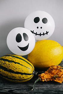 pumpkins & halloween, vegetables, autumn, fall, pumpkins, funny, halloween, ghosts, boo, food, food and drink, healthy eating, freshness, yellow, fruit, still life, wellbeing, indoors, table, close-up, anthropomorphic smiley face, face, anthropomorphic, anthropomorphic face, representation, no people, smiling, banana, wood - material, ripe, 5K