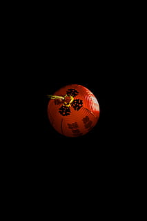 lanterna rossa, copia spazio, girato in studio, sfondo nero, singolo oggetto, in casa, ritagliare, rosso, avvicinamento, colore arancione, nessuno, illuminato, buio, sfera, natura morta, attrezzatura per l'illuminazione, palla, notte, lanterna, celebrazione, stanza domestica, 5K, CC0, dominio pubblico, privo di copyright
