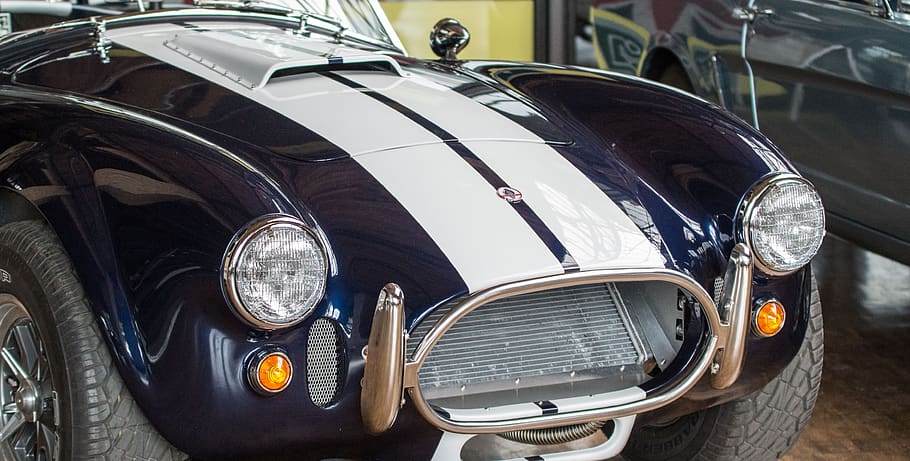 automàtic, cobra, Shelby, oldtimer, punt de mira, crom, para-xocs, cotxe esportiu, conduir, sistema de transport, cotxe, manera de transport, transport, automòbil, vehicle terrestre, faro, estil retro, cotxe d'època, metall, estacionari, luxe, cap gent, equips d’il·luminació, primer pla, dia, centrar-se en primer pla, brillant, riquesa, color plata, llum del vehicle, 4K