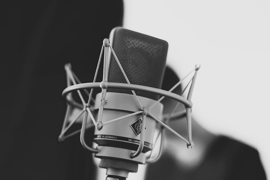 neumann, microfon, mikrofon, micro, micròfon, Dispositiu d'entrada, música, tecnologia, comunicació, primer pla, cultura i entreteniment artístic, tir de l'estudi, a l'interior, equip de gravació de so, centrar-se en primer pla, equipament, estudi, equip d’àudio, connexió, cap gent, estudi de gravació, ocupació, sol objecte, equipament elèctric, accessori personal, estació de ràdio, electrònica d’àudio, 5K