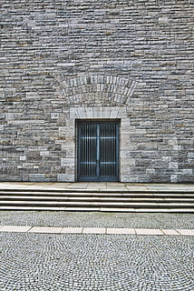 porta, ingresso, Torre, architettura, obbiettivo, Apertura porta, costruzione, vecchio, portale, chiuso, Chiesa, accesso, cancello, bloccato, metallo, ornamento, Medioevo, pietra, Casa, segreto, Germania, struttura costruita, esterno dell'edificio, finestra, nessuno, giorno, mattone, all'aperto, parete, caratteristica della parete, muro di mattoni, sicurezza, modello, natura, protezione, 4K, CC0, dominio pubblico, privo di copyright