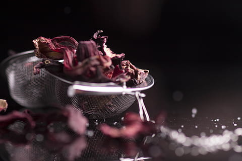 ceai, iarbă, mancare si bautura, alimente, Fundal negru, prospeţime, în interior, studio shot, floare, selectiv, nici o persoana, a închide, planta cu flori, plantă, celebrare, mâncat sănătos, boabe de fructe, bunăstare, Violet, luxos, decor, bogatie, argintiu colorat, 4K, CC0, domeniu public, fără drepturi de autor