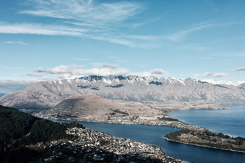 grijze bergpas, berg-, natuur, ijs-, sneeuw, buitenshuis, gletsjer, water, kust, oceaan, zee, bergketen, landschap, dorp, wolk, sneeuw afgedekt, meer, stad-, kust-, blauw, koude temperatuur, schoonheid in de natuur, scenics - natuur, hemel, winter, rustige scène, kalmte, milieu, met sneeuw bedekte berg, wolk - lucht, dag, geen mensen, 4K, CC0, publiek domein, royaltyvrij
