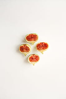 skiveskåret granatæble, frugt, skære, koncept, fig, dele, halvt, mad blog, spise vane, sommer, høj carb, lækker, sød, organisk, farverig, sund og rask, kunst, frisk, geometriske, på hvidt, minimal, mad, rød, gourmet, friskhed, tæt på, snack, sund kost, skive, tør, baggrunde, forfriskning, måltid, hvid, dessert, slankekure, krydderi, ingrediens, Vegetarmad, isolerede, 5K, CC0, offentligt domæne, royaltyfrie