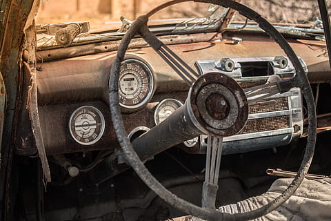 oldtimer, starý, auto, rez, antický, zrezivělý, rozpad, přeprava, způsob dopravy, motorové vozidlo, pozemního vozidla, volant, kov, zastaralý, opuštěný, detail, nikdo, rezavý, přístrojová deska, kolo, interiér vozidla, den, poškozen, Historické auto, zhoršení, 5K, CC0, veřejná doména, bez autorských práv