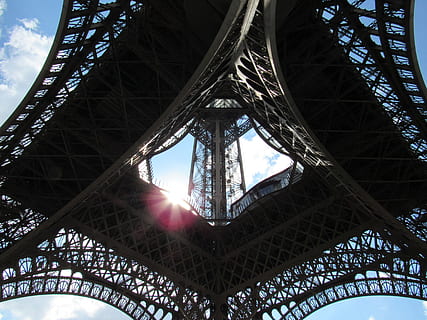 Eiffeltårnet, eiffel, tårn, arkitektur, Paris, turistattraktion, turist stedet, monument, bygget struktur, by, lav vinkel visning, rejsemål, metal, ingeniørarbejde, turisme, himmel, arkitektoniske træk, rejse, bro, dag, sollys, bro - menneskeskabt struktur, fortiden, historie, jern, linseflare, bue, udendørs, jern - metal, direkte under, 4K, CC0, offentligt domæne, royaltyfrie