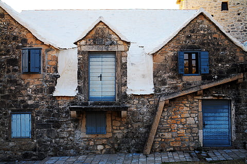 museum, island brac, dalmatia, architecture, town, europe, croatia, masonry, stone, mediterranean, ancient, built structure, building exterior, building, window, house, residential district, no people, old, day, abandoned, wall, weathered, damaged, outdoors, history, low angle view, brick wall, the past, wall - building feature, deterioration, ruined, 1080P