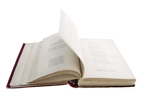 Buch, Bildung, Reiseführer, Wissen, Bibliothek, Alphabetisierung, Literatur, lesen, Lehrbuch, Arbeitsmappe, ausgeschnitten, weißer Hintergrund, Veröffentlichung, Papier-, Studioaufnahme, keine Leute, Kommunikation, weiße Farbe, öffnen, Seite, alt, dokumentieren, drinnen, Text, Geschäft, einzelnes Objekt, Mann gemacht, Nahansicht, Büro, 2K, CC0, gemeinfrei, lizenzfrei