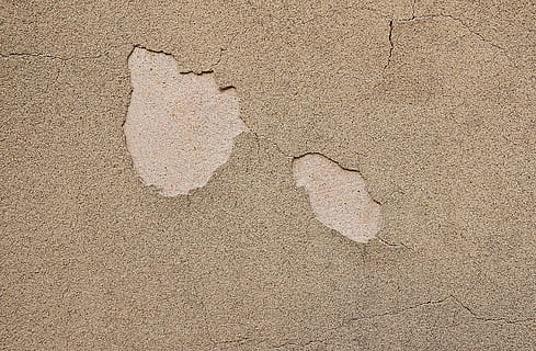 superficie di calcestruzzo incrinato, tappeto, orma, natura, sabbia, all'aperto, macchia, catrame, fango, deserto, terra, sigillo di cera, suolo, intersezione, strada, grafia, testo, bolla, posta, cartolina, Busta, nessuno, spiaggia, a forma di cuore, giorno, vista dall'alto, strutturato, creatività, emozione, fotogramma intero, arte e artigianato, avvicinamento, emozione positiva, sfondi, amore, modello, calcestruzzo, 2K, CC0, dominio pubblico, privo di copyright