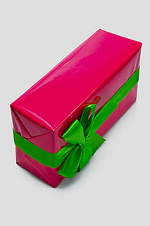 rosa, envasos, Caixa, embolcall, llaç verd, disseny, fons, color, regal, decoració, paper de regal, elegant, luxe, tir de l'estudi, tallar, color verd, fons blanc, paper, a l'interior, primer pla, vermell, cap gent, color rosa, sol objecte, natura morta, contenidor, vista d’angle alt, cinta, multicolor, dos objectes, cinta: objectes de cosir, llaç de llaç, 5K, CC0, domini públic, lliure de regalies