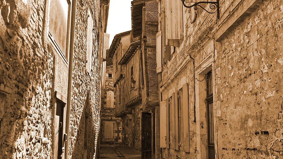 passarel·la, Camí, vorera, paviment, 14 rue henry dunant, agen, França, ciutat, metròpolis, edifici, urbà, llambordes, carretera, llosa, paret, a l'aire lliure, rue, carrer, transport, arquitectura, estructura construïda, història, el passat, exterior de l'edifici, vell, dia, cap gent, antic, destinacions de viatge, antiga ruïna, religió, columna arquitectònica, funció de construcció de parets, civilització antiga, lloc de culte, vista d’angle baix, resistent, arqueologia, arruïnat, 5K