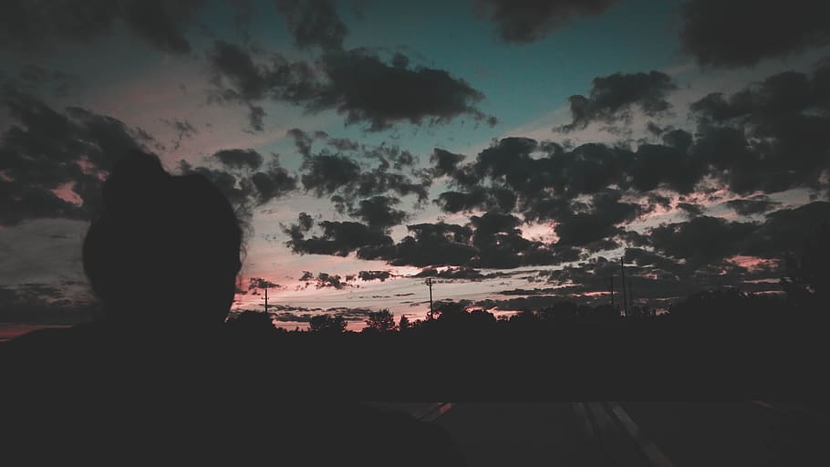 taivas, pilviä, sininen, oranssi, tavi, rakkaus, nuori, hiukset, pulla, marina, Kanada, Ontario, järvi, aika, kuorma-auto, kylmyys, pilvi - taivas, siluetti, auringonlasku, kauneus luonnossa, maisemat - luonto, yksi henkilö, miehet, luonto, tyyneys, rauhallinen kohtaus, oikeita ihmisiä, idyllinen, pääosuma, hämärä, ulkona, vapaa-ajan toiminta, oranssi väri, 4K