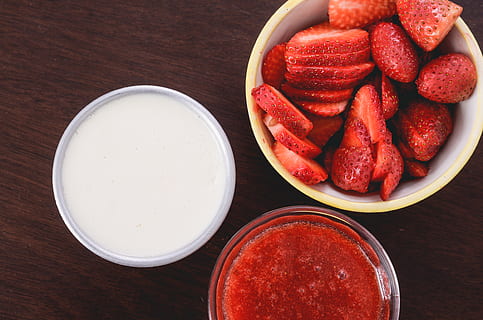 bake, mold, cooking, kitchen, strawberry, table, process, food and drink, food, red, healthy eating, freshness, wellbeing, bowl, fruit, high angle view, berry fruit, directly above, indoors, no people, wood - material, still life, plate, group of objects, close-up, snack, glass, chopped, 4K, CC0, public domain, royalty free