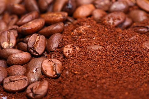 fundal, fasole, negru, maro, a închide, cafea, întuneric, băutură, alimente, proaspăt, gri, fotografie, imagine, brut, textură, , mancare si bautura, selectiv, prospeţime, boabe de cafea prăjită, cafea - băutură, ciocolată, nici o persoana, cadru complet, mâncare dulce, în interior, desert, abundenţă, grup mare de obiecte, sol - culinar, fundaluri, ispită, gustare, cafeină, 5K, CC0, domeniu public, fără drepturi de autor