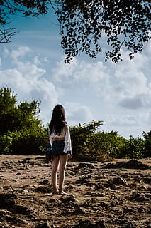 himmel, sammensætning, positur, model, Fujifilm, mode, naturlig, natur, grøn, træ, tendenser, instagramable, fedt nok, hed, solopgang, solrig, bakker, strand, jakarta, bali, en person, sky - himmel, rigtige mennesker, livsstil, plante, fuld længde, fritidsaktivitet, bagfra, afslappet tøj, Kvinder, stående, dag, voksen, jord, udendørs, unge kvinder, frisure, 4K, CC0, offentligt domæne, royaltyfrie