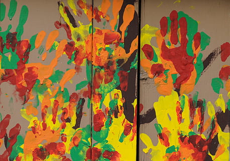 artistiek, abstract, multi gekleurd, volledig kader, muur - bouwfunctie, geen mensen, kunst en ambacht, achtergronden, binnenshuis, patroon, detailopname, creativiteit, Oranje kleur, verf, ambacht, geel, handafdruk, dag, natuur, ontwerp, geschilderd, 4K, CC0, publiek domein, royaltyvrij