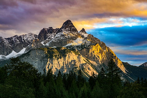 se, alpberget, omgiven, Granar, berg, topp, moln, solljus, träd, skog, sten, himmel, alp, landskap, natur, mörk, grön, vibrerande, oländig, bergssidan, bayern, Tyskland, eftermiddag, bergstopp, scenics, utomhus, rock-objekt, snö, europeiska alperna, dolomiter, skönhet i naturen, resa, sommar, Europa, bergskedja, blå, nationellt landmärke, känt ställe, turism, dal, vandring, glaciär, moln - himmel, klippa, solnedgång, is, inget folk, resmål, majestätisk, 4K, CC0, offentligt domän, royaltyfria