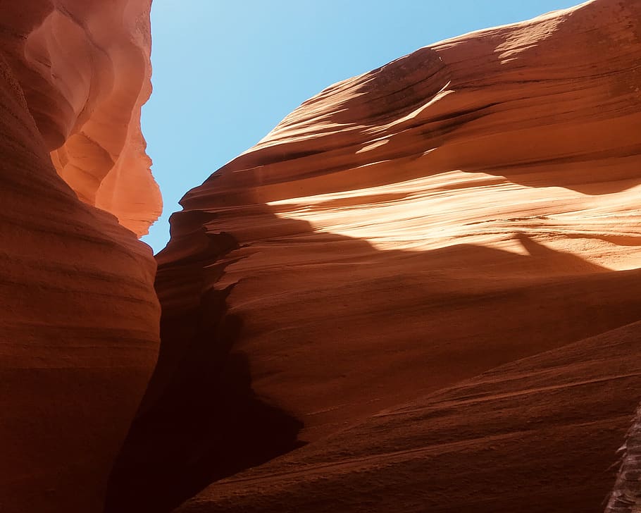 Bögen sehen, Natur, Boden, draußen, Sand, Wüste, Schlucht, Düne, Navajo, Arizona, Riss, rein, Antilopenschlucht, Seite, Vereinigte Staaten, Berg, Mesa, Tal, Plateau, Land, Höhle, Rock, Rock - Objekt, Felsformation, solide, Szenen - Natur, Reiseziele, physische Geographie, Geologie, Nicht-städtische Szene, Ruhe, Schönheit in der Natur, Reise, Himmel, Sandstein, Umgebung, ruhige Szene, Sonnenlicht, keine Leute, erodiert, trockenes Klima, Klima, 1080P