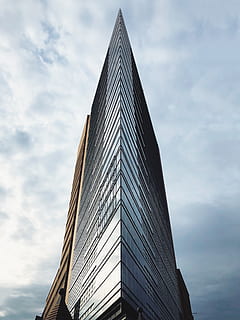 triangular, construcció de cortines, durant el dia, arquitectura, fletxa, torre, campanar, edifici, ciutat, urbà, de gran alçada, Berlín, Alemanya, alte potsdamer str. 7, edifici d'oficines, minimalisme, arquitecte, gratacels, camp, centre de la ciutat, transport, automòbil, cel, exterior de l'edifici, estructura construïda, núvol - cel, vista d’angle baix, exterior d’edifici d’oficines, alta - alta, modern, oficina, naturalesa, cap gent, dia, vidre - material, a l'aire lliure, reflexió, 4K, CC0, domini públic, lliure de regalies