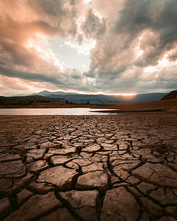 rissige braune Erde, wolke - himmel, Himmel, Szenen - Natur, Schönheit in der Natur, ruhige Szene, Ruhe, geknackt, Land, Berg, Umgebung, Landschaft, Natur, Klima, keine Leute, Nicht-städtische Szene, Dürre, Fernbedienung, trockenes Klima, trocken, Gebirge, draußen, Schlamm, Oberflächenniveau, 5K, CC0, gemeinfrei, lizenzfrei