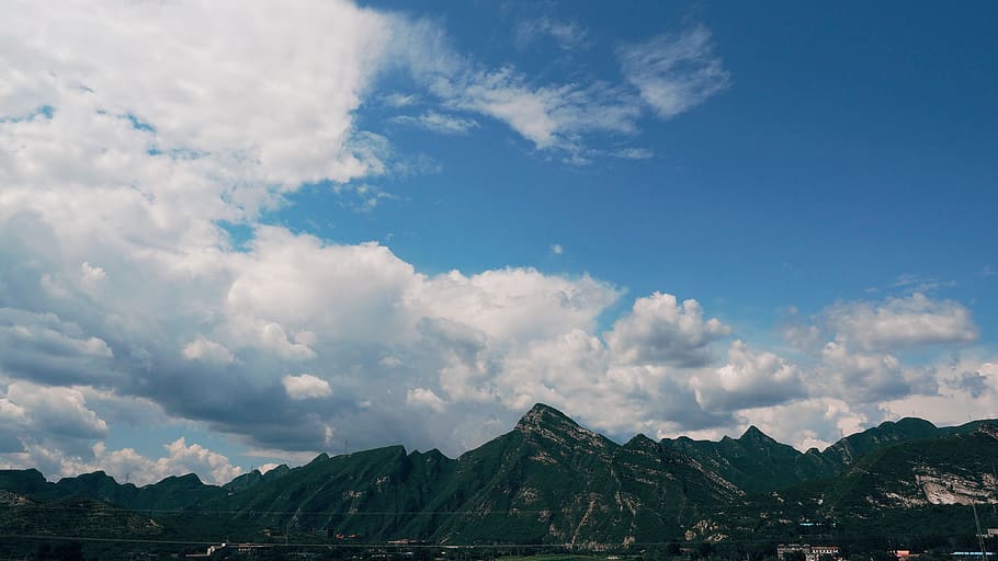 山, ภูเขา, ท้องฟ้า, เมฆ - ท้องฟ้า, เทือกเขา, Scenics - ธรรมชาติ, ความงามในธรรมชาติ, ธรรมชาติ, ไม่มีคน, ฉากที่เงียบสงบ, ความเงียบสงบ, ภูมิประเทศ, สิ่งแวดล้อม, วัน, กลางแจ้ง, งดงาม, ฉากที่ไม่ใช่ในเมือง, จุดหมายปลายทางการท่องเที่ยว, การท่องเที่ยว, สีน้ำเงิน, ห่างไกล, ยอดเขา, 4K