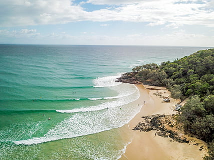 beach during daylight, aerial photography, aerial shot, aerial view, beach, clouds, drone photography, drone shot, drone view, green, high angle shot, island, landscape, nature, ocean, outdoors, people, queensland, sand, scenic, sea, seascape, seashore, shore, sky, summer, surf, travel, trees, tropical, vacation, water, waves, waves breaking, beauty in nature, scenics - nature, land, horizon over water, horizon, cloud - sky, tranquil scene, day, tranquility, motion, wave, tree, idyllic, no people, 4K, CC0, public domain, royalty free