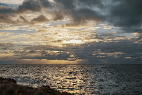 hav, grå, overskyet, himmel, daggry, Sky, skumring, aften, horisont, landskab, lys, lang eksponering, ocean, udendørs, marinemaleri, sol, solnedgang, vand, sky - himmel, horisont over vand, skønhed i naturen, scenics - natur, ro, rolig scene, natur, ingen mennesker, idyllisk, dramatisk himmel, 5K, CC0, offentligt domæne, royaltyfrie