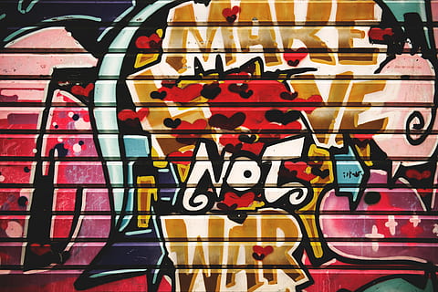 graffiti-seinämalli, monivärinen, ei ihmisiä, vaihtelu, valinta, teksti, taide ja käsityö, viestintä, luovuus, koko kehys, sisällä, suuri joukko esineitä, kokoelma, kuvio, lähikuva, asetelma, taustat, läntinen käsikirjoitus, edustus, läpinäkyvä, graffiti, 8K, CC0, public domain, rojaltivapaa