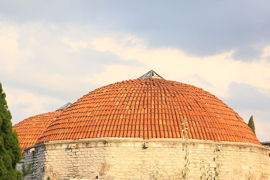 bade, dome, arkitektur, bygning, rejse, by, himmel, gammel, på, Kalkun, Safranbolu, sky - himmel, bygget struktur, bygning udvendig, dag, natur, ingen mennesker, tag, udendørs, rejsemål, sollys, sted for tilbedelse, lav vinkel visning, høj sektion, spiritualitet, religion, tagsten, 5K