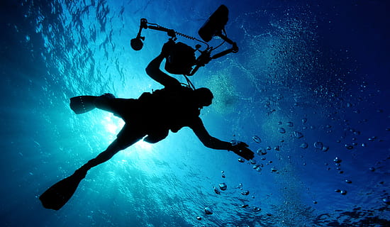 silhouette, person, holding, camera, body, water, diver, exploring, ocean, sea, swimming, underwater, aquatic sport, sport, undersea, adventure, scuba diving, nature, exploration, one person, full length, diving equipment, blue, low angle view, leisure activity, underwater diving, diving suit, marine, 4K