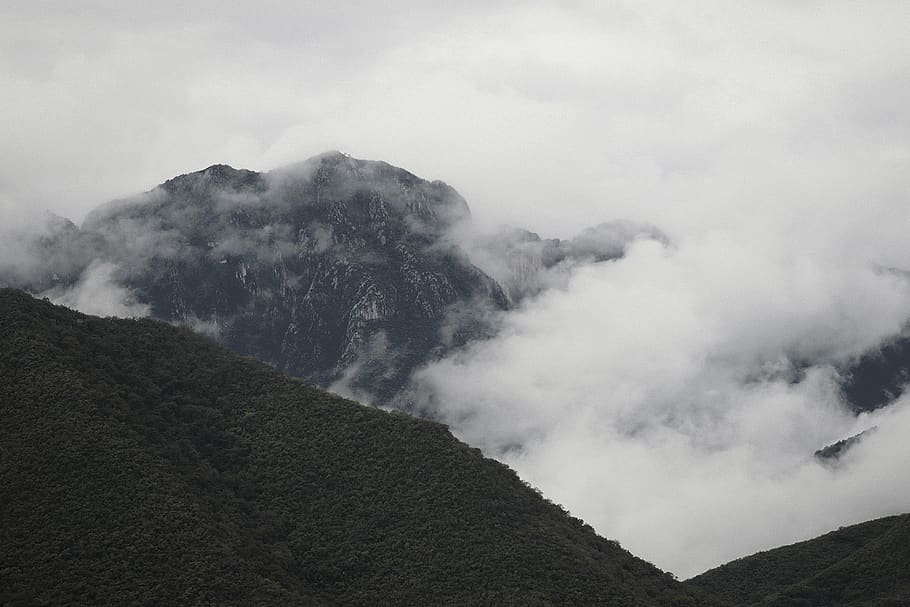 verde, Munte, peste, nori, frumusețe în natură, mediu inconjurator, scenice - natura, nici o persoana, cer, peisaj, natură, geologie, fumul - structura fizică, ceaţă, scenă non-urbană, nor - cer, teren, zi, o scenă liniștită, de munte, liniște, vulcan, în aer liber, craterul vulcanic, varf de munte, 4K