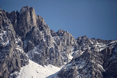 Austràlia, lienz, muntanya, cel, escenics - natura, bellesa a la natura, neu, hivern, rock, temperatura de fred, naturalesa, cel clar, escena tranquil·la, medi ambient, Serra, paisatge, cim de muntanya, sòlid, rock - object, tranquil·litat, escena no urbana, cap gent, formació, a l'aire lliure, muntanya nevada, rang, 4K, CC0, domini públic, lliure de regalies