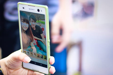 selfie photo, technology, selfie, portable information device, wireless technology, smart phone, human hand, holding, hand, communication, mobile phone, connection, close-up, focus on foreground, human body part, telephone, adult, screen, touching, activity, people, mobile app, 4K, CC0, public domain, royalty free