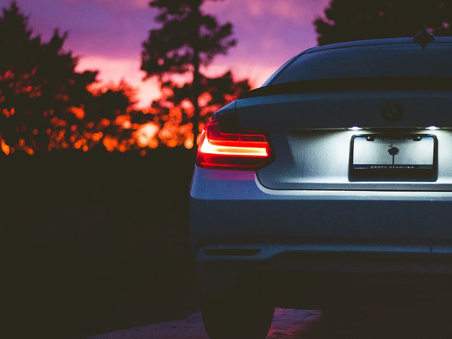 gris, vehicle bmw, carretera, daurat, hores, cotxe, llum, posta de sol, fibra de carboni, spoiler, fons de pantalla bmw, fons de pantalla del cotxe, fons de pantalla, bokeh, arbre, estrangers, blanc, esport, sportline, 228i, 2, sèrie, 2 sèries, llum de fre, manera de transport, transport, vehicle terrestre, automòbil, cap gent, primer pla, naturalesa, centrar-se en primer pla, a l'aire lliure, cel, planta, faro, llum de la cua, metall, dia, vermell, viatjar, 4K