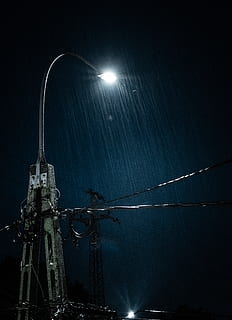 convertit, elèctric, publicació, nit, cel, il·luminat, naturalesa, vista d’angle baix, astronomia, cap gent, espai, lluna, estrella - espai, equips d’il·luminació, arquitectura, indústria, estructura construïda, electricitat, llum del carrer, tecnologia, llum de la lluna, cable, connexió, a l'aire lliure, llum, 4K, CC0, domini públic, lliure de regalies