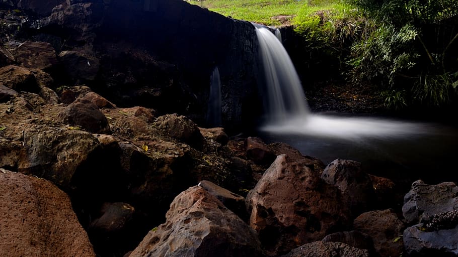 cascades, roques, mig, bosc, boulder, cascada, flux, paisatge, moviment, ràpids, rock, corrent, lapse de temps, aigua, rock - object, exposició llarga, sòlid, escenics - natura, bellesa a la natura, aigua que flueix, moviment borrós, naturalesa, formació de roca, cap gent, terra, mar, que flueix, arbre, dia, poder a la natura, a l'aire lliure, caient aigua, selva tropical,
