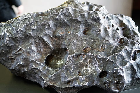 meteor, detail, přírodní vzor, texturou, pevný, zaměřit se na popředí, vzor, nikdo, Příroda, Skála, rock - objekt, geologie, krása v přírodě, hrubý, venku, minerální, den, krystal, stálý život, zvíře, 8K, CC0, veřejná doména, bez autorských práv