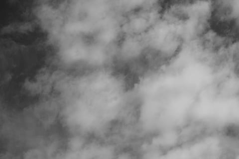 Sky, tyk, atmosfærisk, cloudscape, landskab, natur, grå, hvid, blå, himmel, sky - himmel, lav vinkel visning, skønhed i naturen, ingen mennesker, dag, scenics - natur, ro, udendørs, rolig scene, baggrunde, idyllisk, røg - fysisk struktur, fuld ramme, ikke-urbane scene, miljø, meteorologi, 5K, CC0, offentligt domæne, royaltyfrie