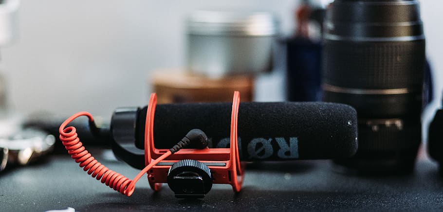 adaptador, electrònica, càmera, bomba, armament, arma, binoculars, calibre, tacòmetre, màquina, motor, endoll, dispositiu elèctric, pol·len, planta, espiral, bobina, text, dinamita, activitats de lleure, tecnologia, centrar-se en primer pla, primer pla, a l'interior, equipament, cap gent, connexió, vermell, entrenament esportiu, enfocament selectiu, indústria, gimnàs, joguina, natura morta, estil de vida saludable, exercici, equipament d'exercicis, esport, pes, entrenament de pes, 5K